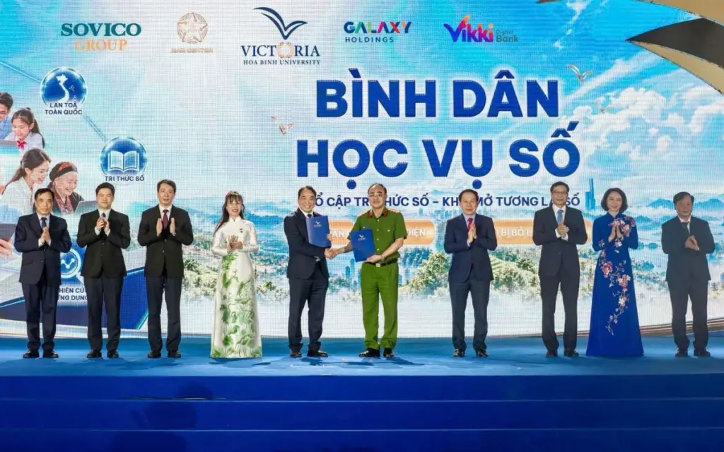 Trường Đại học Hòa Bình chính thức mang tên mới: Đại học Victoria Hòa Bình