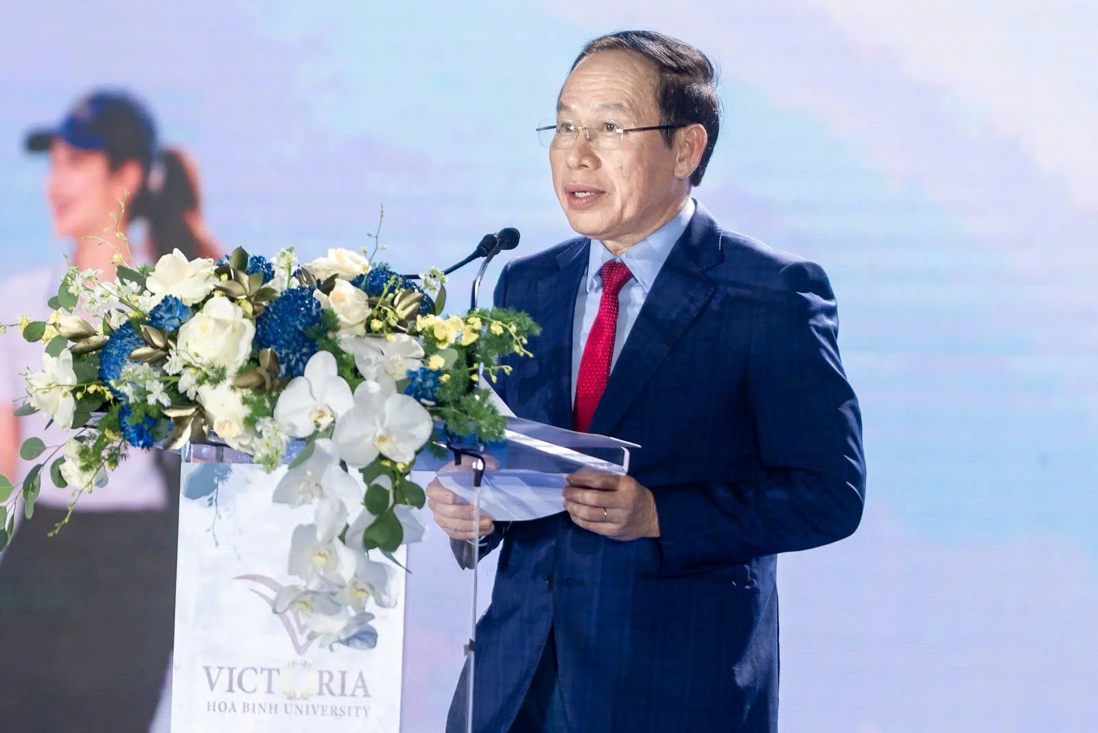 Trường Đại học Hòa Bình chính thức mang tên mới: Đại học Victoria Hòa Bình Trường Đại học Hòa Bình chính thức mang tên mới: Đại học Victoria Hòa Bình