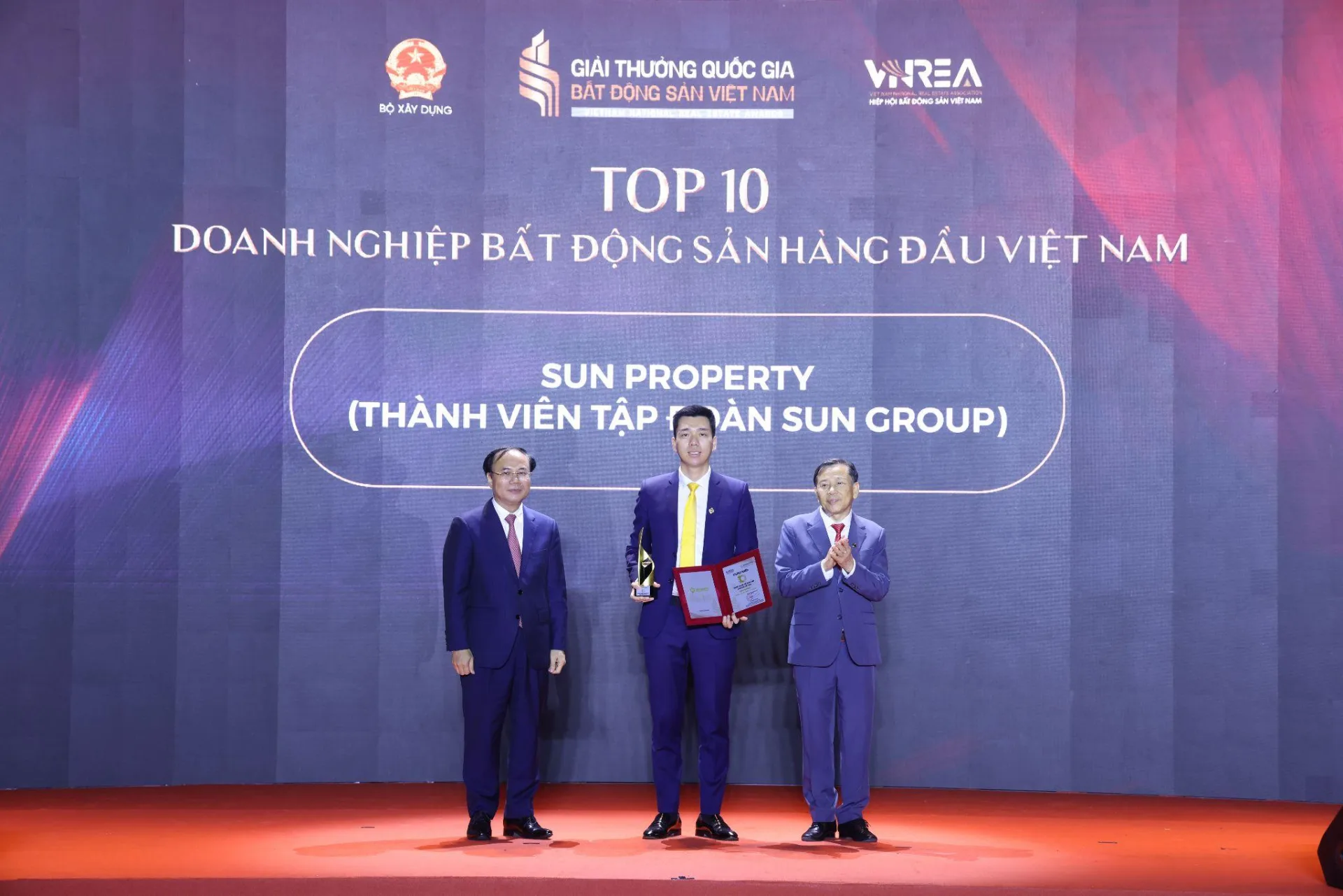 So sánh tư duy kiến trúc cảnh quan truyền thống Việt Nam và phương Tây