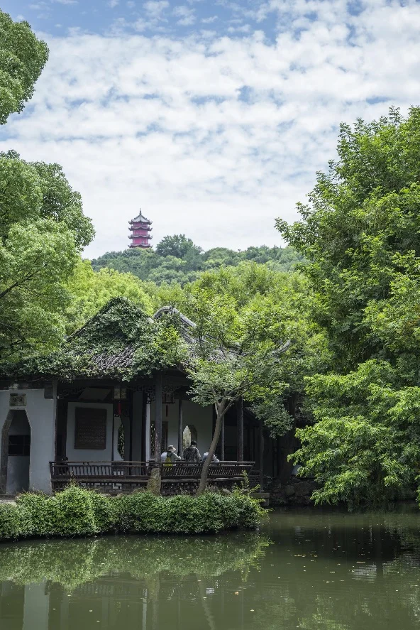 Vườn truyền thống Trung Hoa và Việt Nam: Từ tổ chức không gian đến trải nghiệm cảnh quan