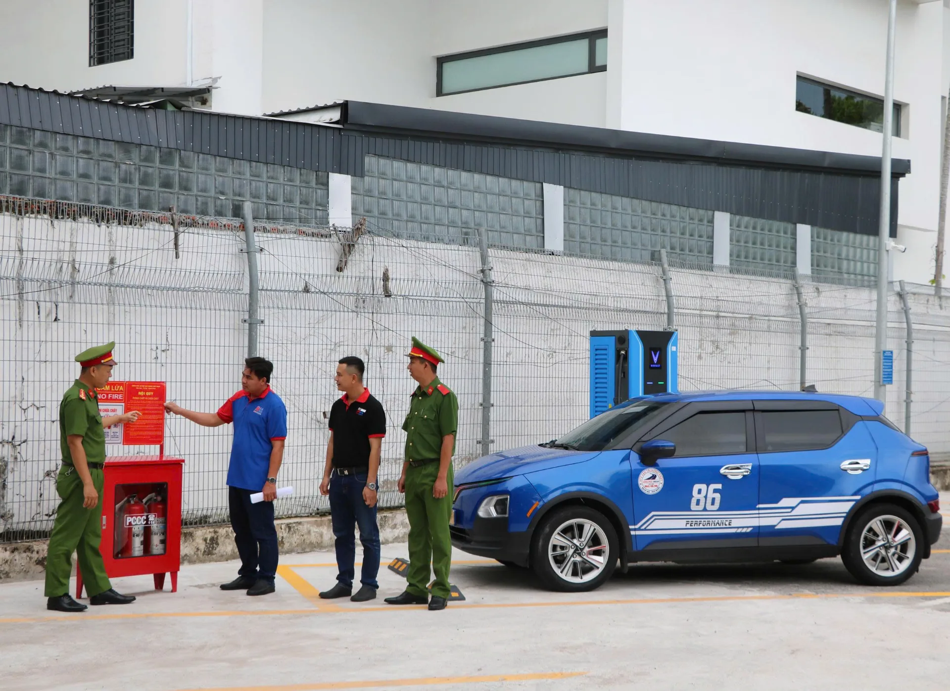 Hạ tầng giao thông tĩnh và an toàn PCCC: nền tảng cho phát triển xe điện bền vững Hạ tầng giao thông tĩnh và an toàn PCCC: nền tảng cho phát triển xe điện bền vững